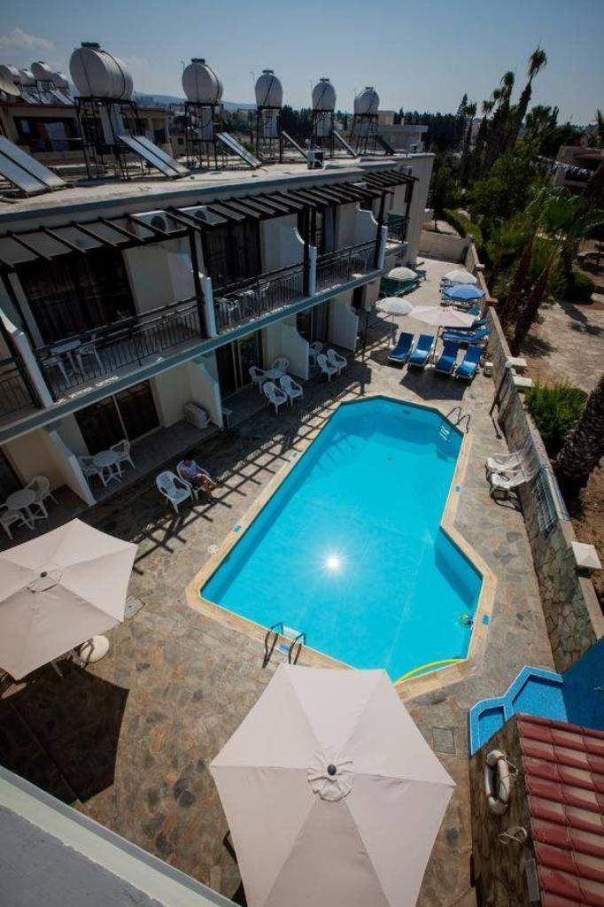 Crystallo Apartments Paphos Exterior foto